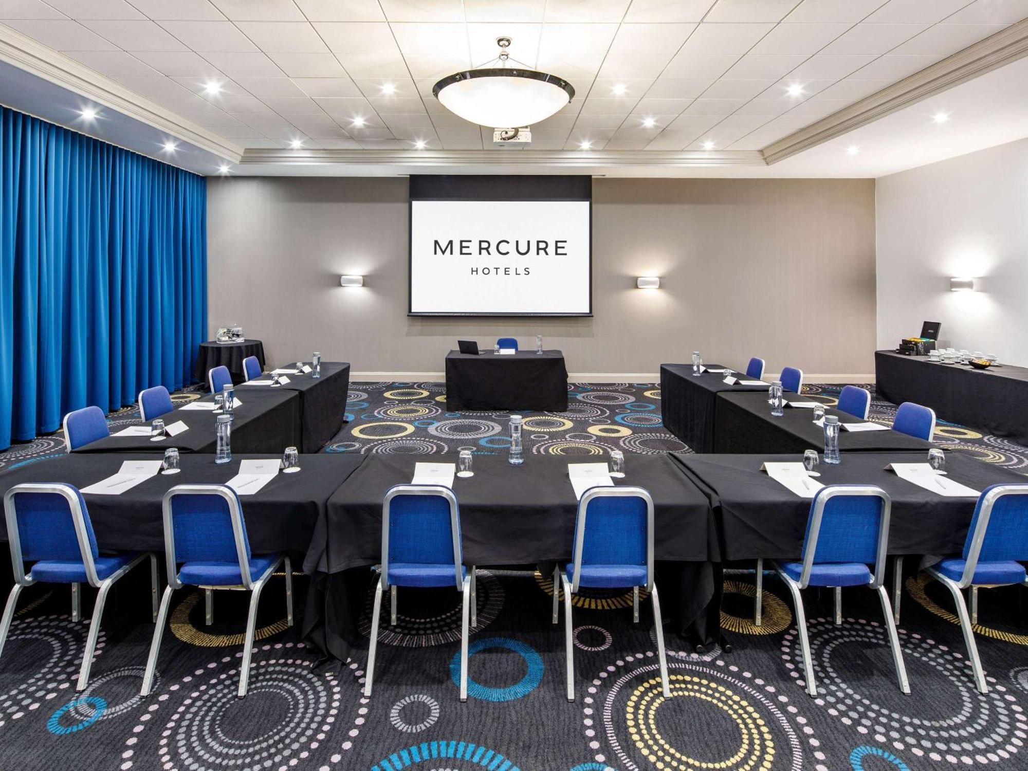 Mercure Telford Centre Hotel Dış mekan fotoğraf