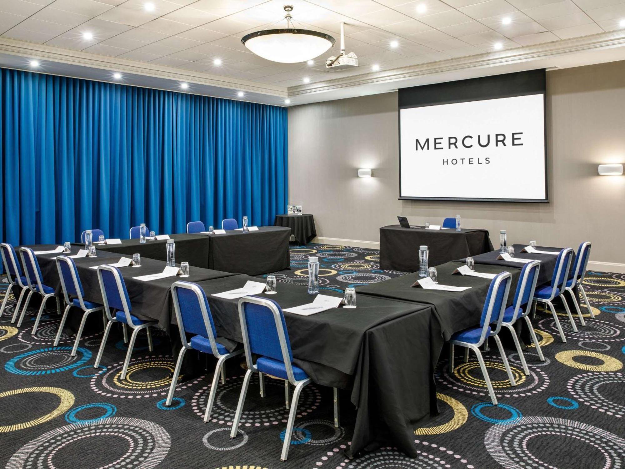 Mercure Telford Centre Hotel Dış mekan fotoğraf