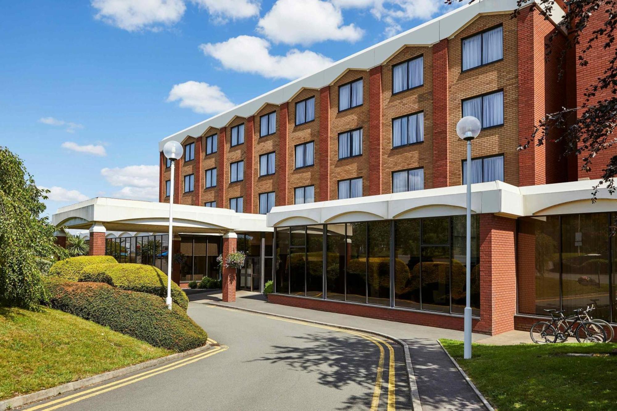 Mercure Telford Centre Hotel Dış mekan fotoğraf