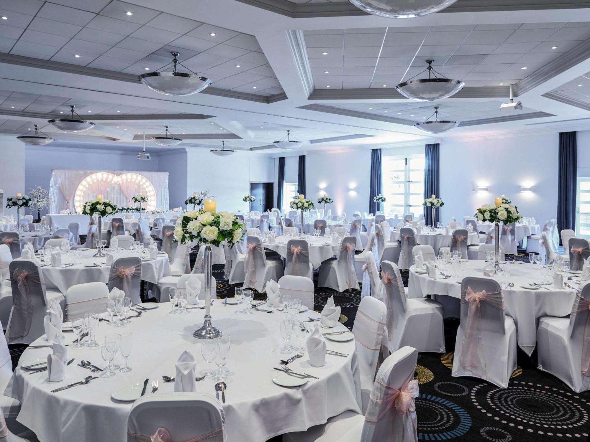 Mercure Telford Centre Hotel Dış mekan fotoğraf