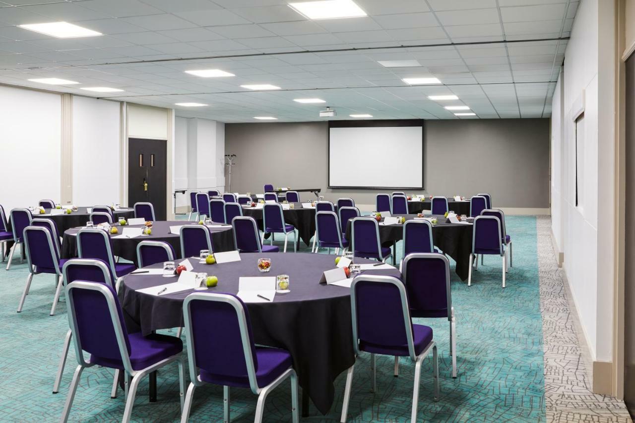 Mercure Telford Centre Hotel Dış mekan fotoğraf